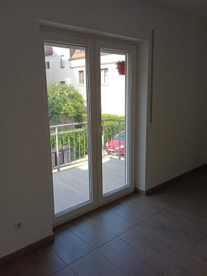 Zentrale, neuwertige 2,5-Zimmer-Wohnung mit Balkon in Bad Mergentheim