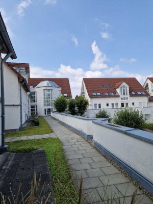Attraktive Dachterrassenwohnung mit Wintergarten und TG-Stellplatz