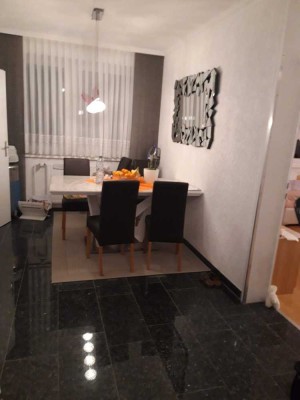 Stilvolle 4.5 Zimmer-Wohnung mit Balkon in Ludwigshafen am Rhein
Bitte keine Makler Anfragen!!!
