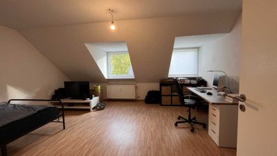 Charmantes 1-Zimmer-Dachgeschoss-Apartment in Mannheim Innenstadt/Jungbusch