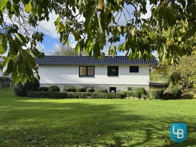Top modernisierter Bungalow auf großem Grundstück in Feldrandlage zu vermieten
