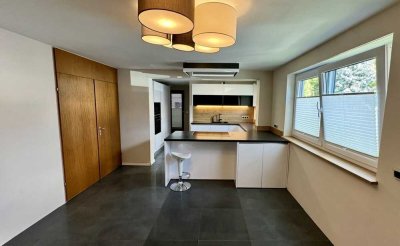 Nähe Wasserturm! Freistehendes Einfamilienhaus mit Einliegerwohnung und hochwertiger Einbauküche