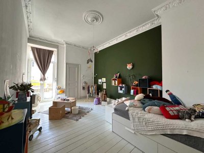 Wiesbaden Rheingauviertel: Großzügige Altbauwohnung mit zahlreichen Highlights