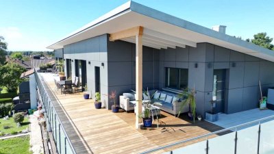 Penthousewohnung mit großer Dachterrasse und traumhaftem Bergblick in ruhiger Lage