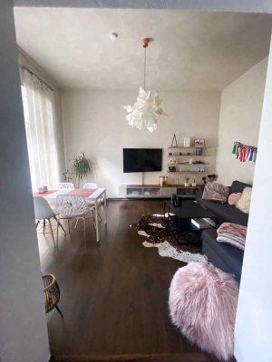 Stilvolle, gepflegte 3-Raum-Maisonette-Wohnung in Wiesbaden-Schierstein