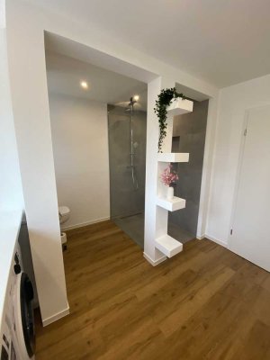 Nahe Uni Wuppertal. 1x WG-Zi. in Wohngemeinschaft in toller, möbelierter Loftwohnung.