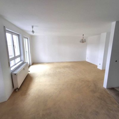 Freie 3 Zimmer - Wohnung mit 2 Bäder