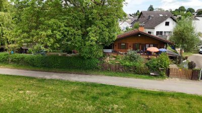 Für Handwerker & Visionäre: Holzhaus mit großem Garten in Runkel-Ennerich