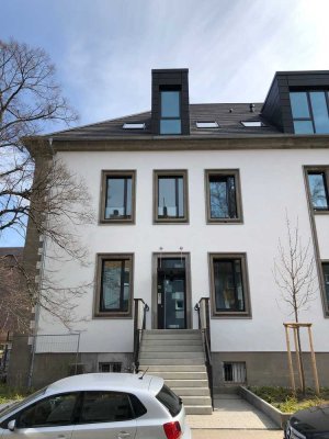 Neubau im Altbau! Renoviert! Helle 3 Zimmer-Wohnung! EBK!