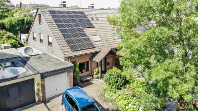 DHH in ruhiger Sackgassenlage * ca. 180 m² Wohn-Nutzfläche * 5 Zi. *  Kaminofen * EBK *  Gar