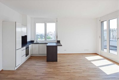 Stilvolles Penthouse mit Dachterrasse & Blick auf die Frauenkirche – 5 Zimmer in Citylage