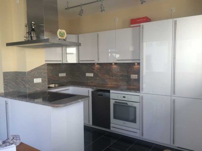 Helle 3-Zimmer Wohnung mit gehobener Ausstattung und Balkon in Unterschleißheim