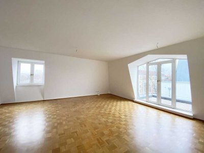Für Eigennutzer: 3-Zi.-Dachgeschoss-Maisonettewohnung mit Dachterrasse in ruhiger Lage in Striesen