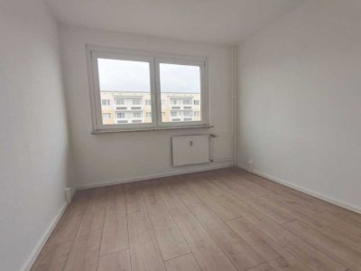 renovierte 3-Raumwohnung  in ruhiger Lage + Laminatboden + Einbauküche als Option