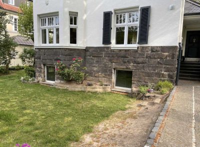 Ansprechende und vollständig renovierte 3-Zimmer-Souterrain-Wohnung in Duisburg