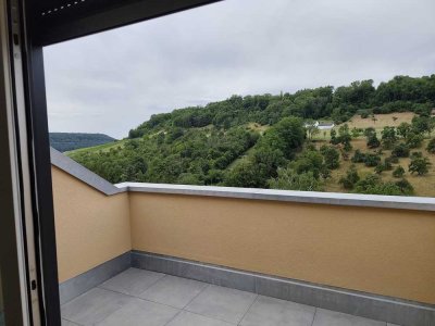 Stilvolle, neue  3-Zimmer-Wohnung Erstbezug  mit Balkon und Einbauküche in Ingelfingen