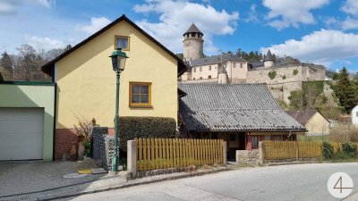 Kleines Haus - Burgblick!
