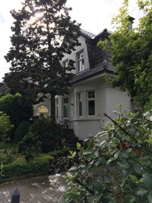 Stadtvilla in Toplage von Rees; Gewerbemöglichkeit; Wohnen+Leben