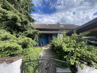 Großes Wohnhaus mit Einliegerwohnung, freistehend, ruhige hochwasserfreie Lage