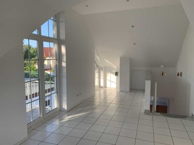 Geschmackvolle Wohnung mit zwei Zimmern sowie Balkon und EBK in Karben Rendel