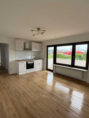 Charmante 2-Zimmer-Wohnung mit Balkon & neuer Einbauküche in Ditzingen – ab 01.07.2025 |