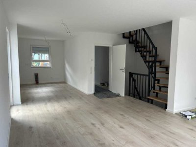 Nigelnagelneues Haus sucht seine Mieter!