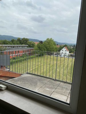 Gut aufgeteilte 2 Zimmer Wohnung im DG