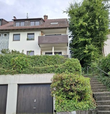 Helle, renovierte 3 Zimmerwohnung, DG mit Traumblick, Balkon und Garage