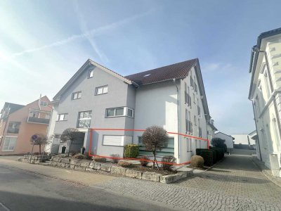 Ein Platz an der Sonne. Lichtdurchflutete 4,5 Zi. Gartenwohnung. KfW 70, 6WE, Tiefgarage, vermietet.