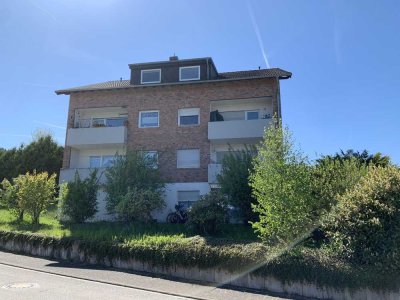 Charmante Dachgeschosswohnung in ruhiger Lage von Hellenthal