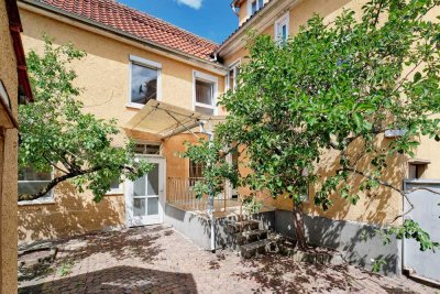 Attraktives Mehrfamilienhaus im Stadtzentrum mit Gewerbefläche in Göppingen