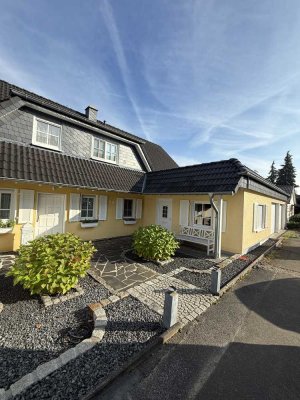 Provisionsfrei Einfamilienhaus mit Einliegerwohnung und tollem Ausblick