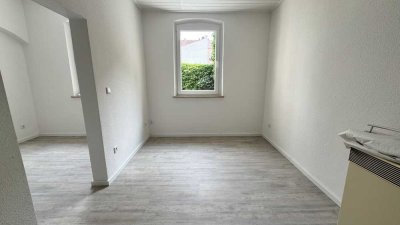 Erstbezug nach Grundsanierung !  1 1/2 Zimmer-Wohnung in ruhiger zentraler Lage