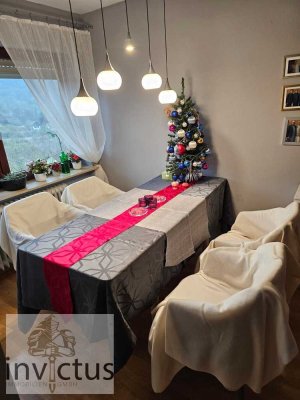 2,5 Zimmer mit Balkon-Weitblick und eigener Garage