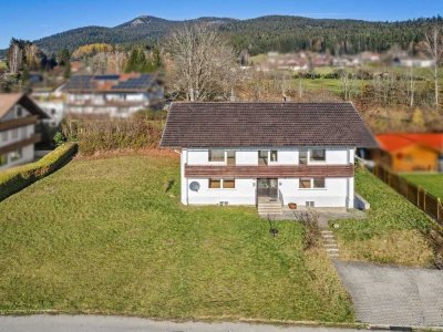 Top Gelegenheit - Freies, großzügiges Zweifamilienhaus in Lohberg am Fuße des Großen Arbers