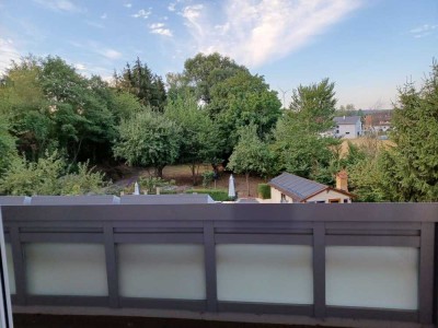 Großzügige, frisch sanierte 4,5-Zimmer-Maisonette mit Balkon und hochwertiger Einbauküche