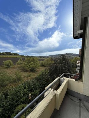 Seltene Gelegenheit! 3-Raum-Wohnung mit tollem Fernblick!