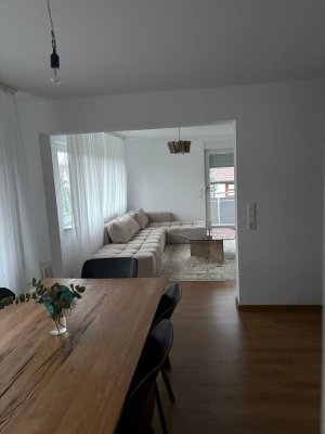 wie neu: 3-Zimmer-Wohnung mit 50qm Dachterrasse und EBK in Neulingen-Bauschlott