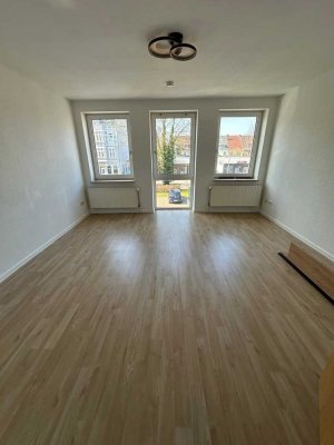 Gemütliche, helle 1-Zimmer-Wohnung in zentraler Lage mit vielen Einkaufsmöglichkeiten im Ortsteil He