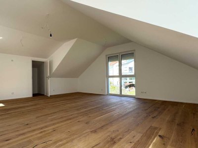 Stilvolle Neubau Dachgeschosswohnung in Sindelfingen