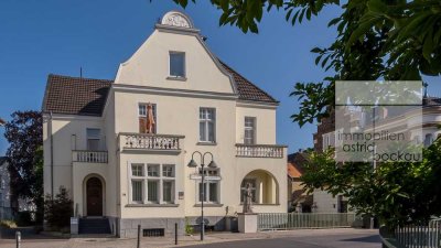 +++ Repräsentative, denkmalgeschützte Stadtvilla im Zentrum von Bedburg +++