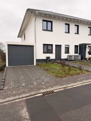 Geräumiges 4-Zimmer-Haus in Euskirchen