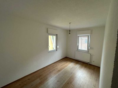 Kernsaniertes 3-Parteienhaus mit ausgebautem Dachboden – Investieren mit Zukunft