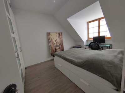 Helle 2-Zimmer Dachgeschosswohnung in Moosburg an der Isar