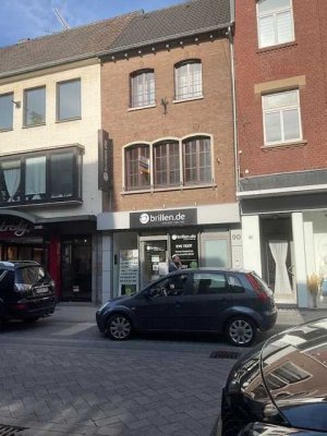 Charmante, schicke 3 Zimmer-Stadtwohnung über 3 Etagen.