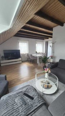Charmante 2-Zimmer Dachwohnung