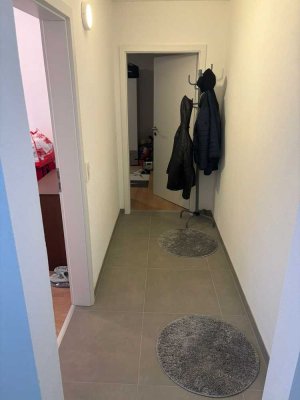 Exklusive, neuwertige 4-Raum-Erdgeschosswohnung mit Terasse und Einbauküche in Mössingen