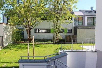 Helle u. ruhige 3-Zi.-Wohnung  im schönen Freimann - Nähe U6  - NUR! für PERSONEN ab 50 JAHRE (lt.Te