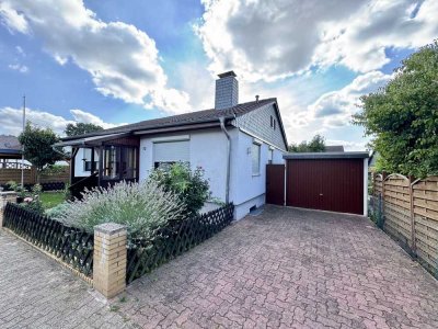 Nettes Einfamilienhaus mit Wintergarten und Garage