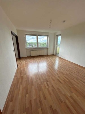 Nachmieter gesucht für eine geräumige 3 Zimmerwohnung mit Balkon in Mürwik zum 16.06.2025!